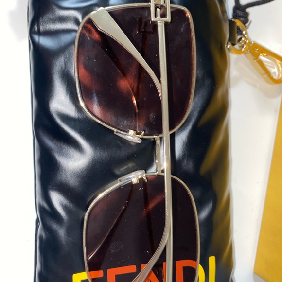 AUTHENTIC FENDI SUNGLASSES - Picture 11 of 11